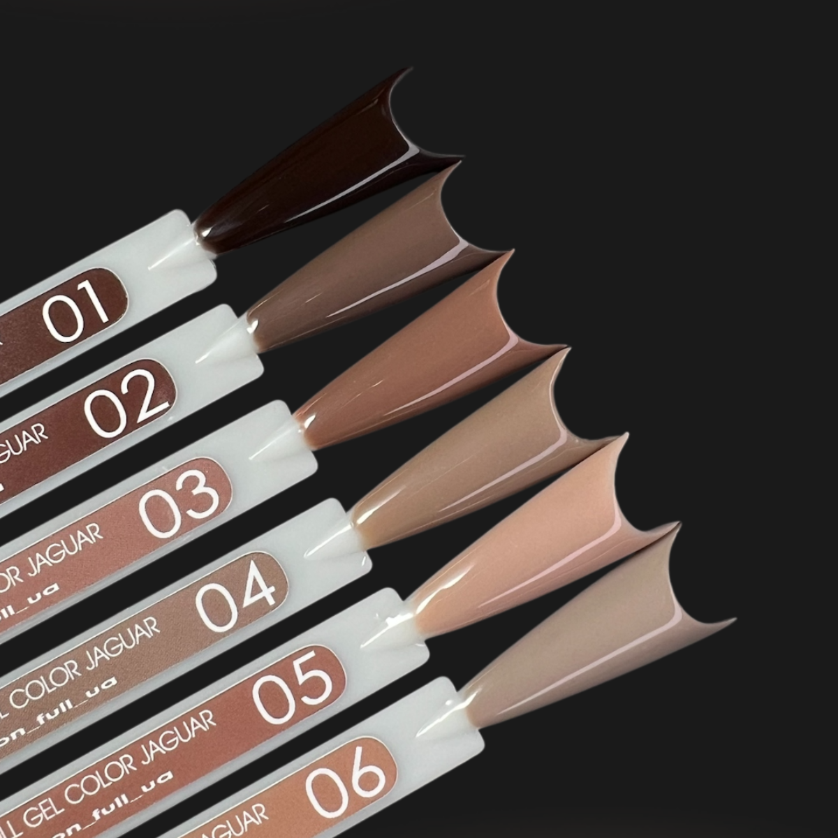 MOON FULL  Jaguar Color Gel Polish Nº01  (Dark chocolate)
